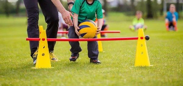 棒球与高端收藏：为什么某些破损的比赛用球比完好球更值钱